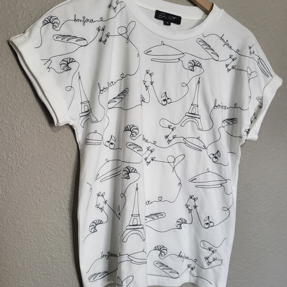 On 12th Women's Stiched Embroidered Tee Shirt  Paris Eiffel Tower Bon Jour M